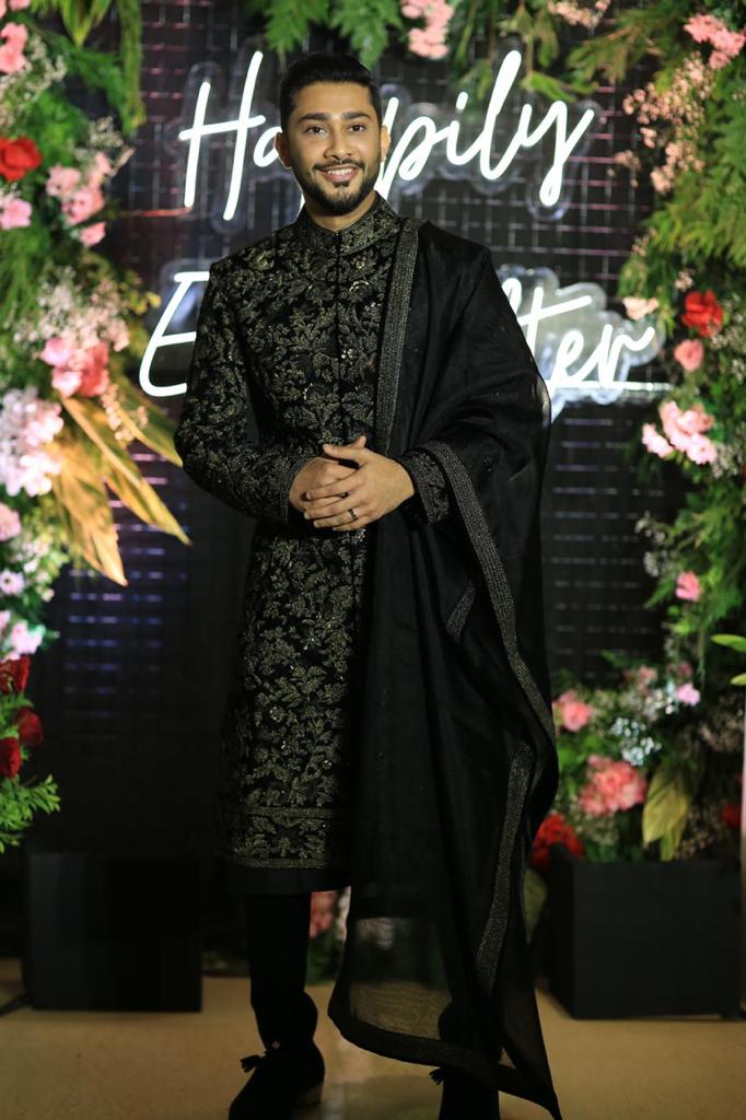 gauhar-khan-zaid-darbar-at-wedding-reception