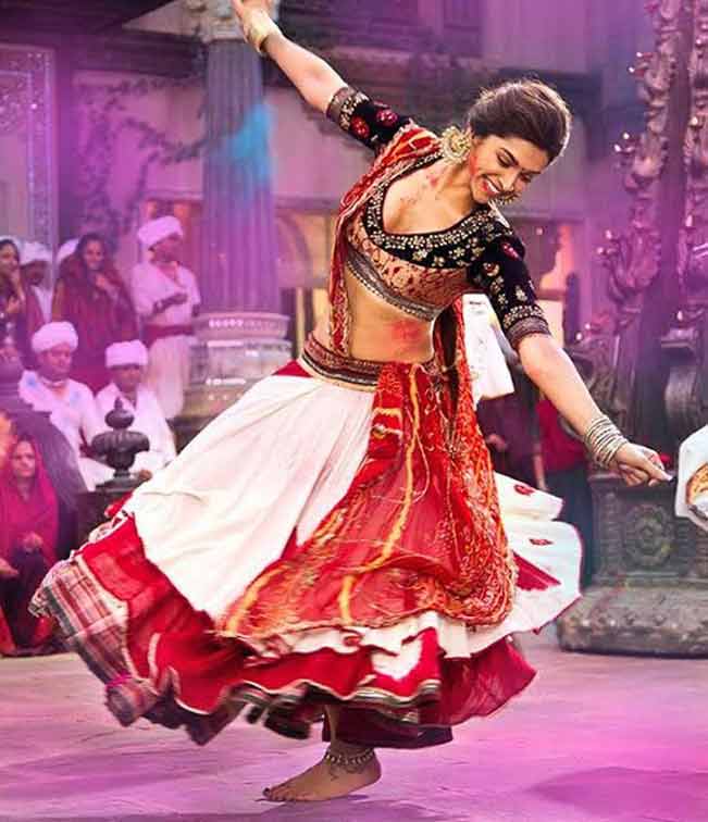 deepika padukone look for garba